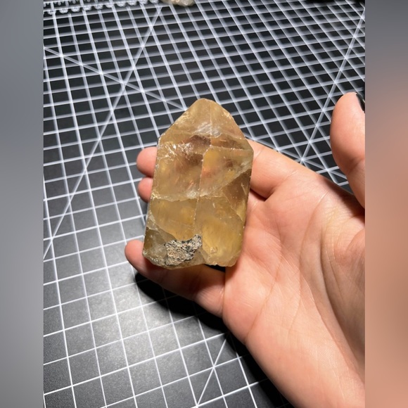 Natural Citrine Raw Point from Congo - Picture 3 of 12